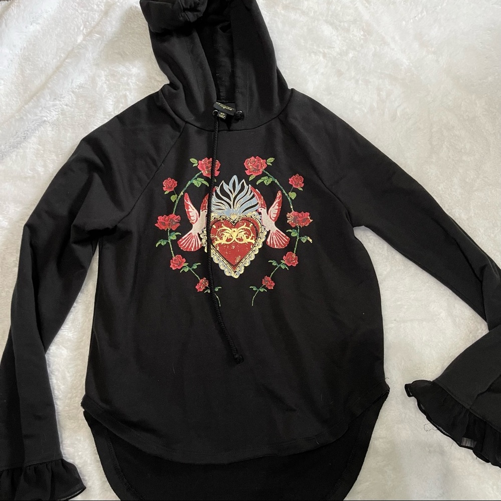 Snow White XS black hoodie ruffle sleeve